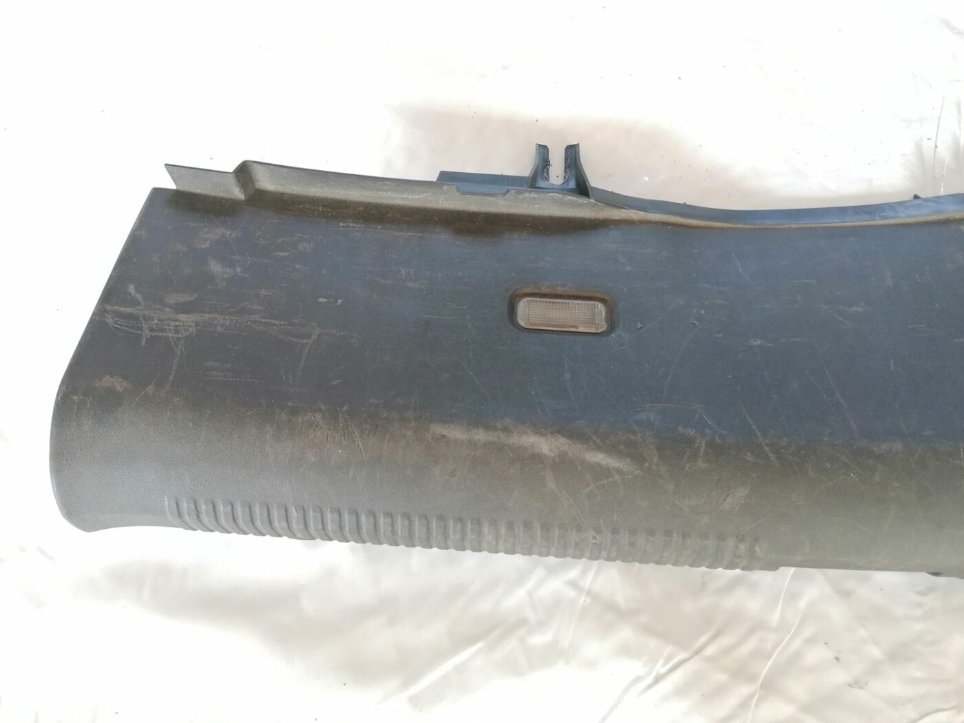 Bagažnieka nodalījuma sliekšņa uzlika priekš AUDI A4 2001 SEDAN