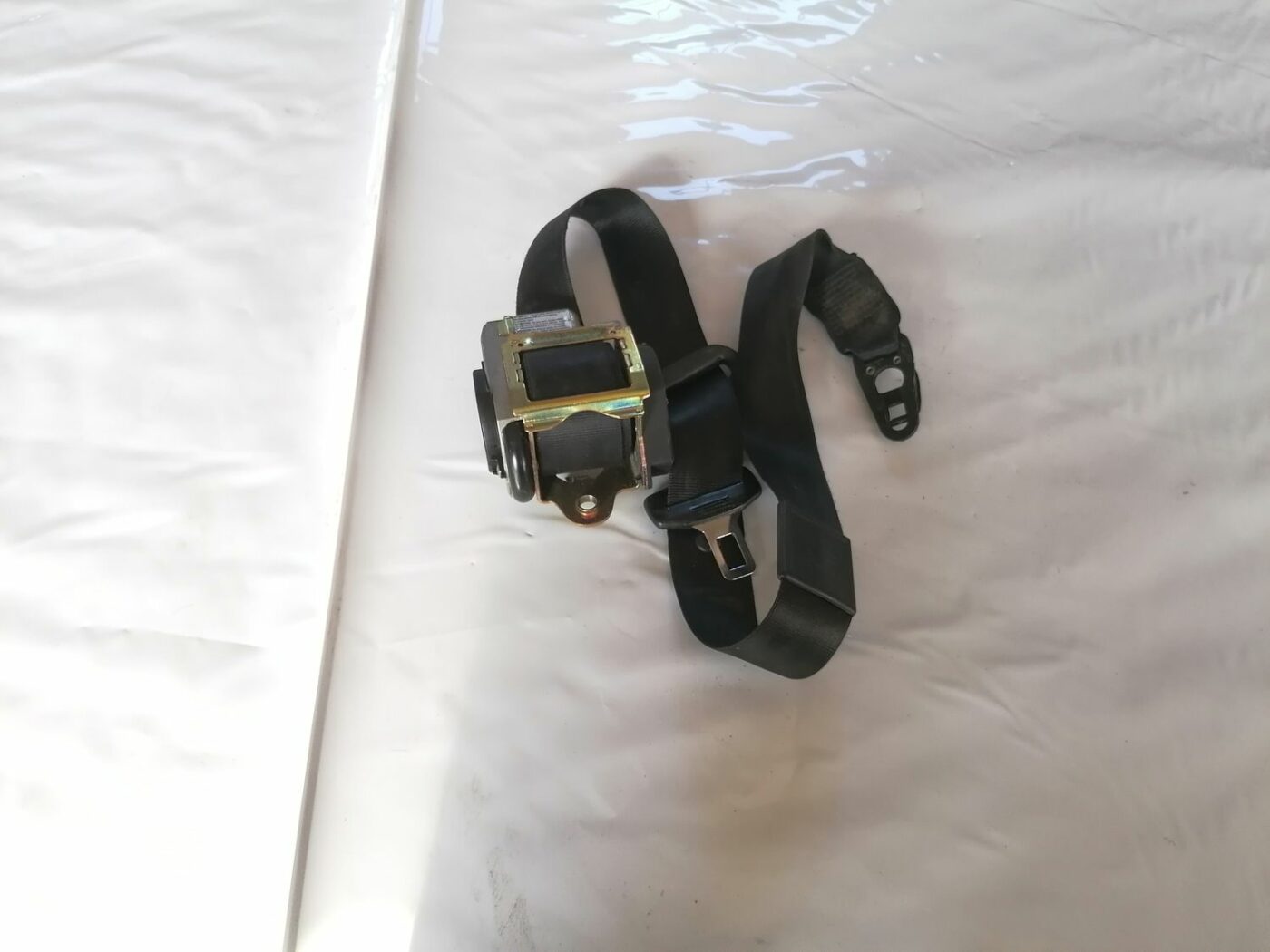 Priekšējā kreisā drošības josta priekš AUDI A4 2001 SEDAN 1 Priekšējā kreisā drošības josta priekš AUDI A4 2001 SEDAN