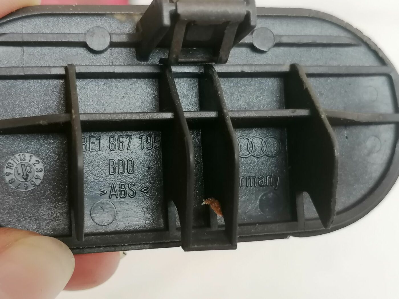 Salona plastmasa priekš AUDI A4 2001 SEDAN 3 Salona plastmasa priekš AUDI A4 2001 SEDAN