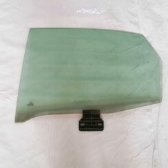 Aizmugurējo kreiso durvju stikls priekš AUDI A4 2001 SEDAN