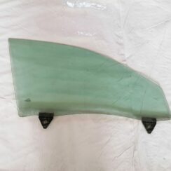 Priekšējo labo durvju stikls priekš AUDI A4 2001 SEDAN