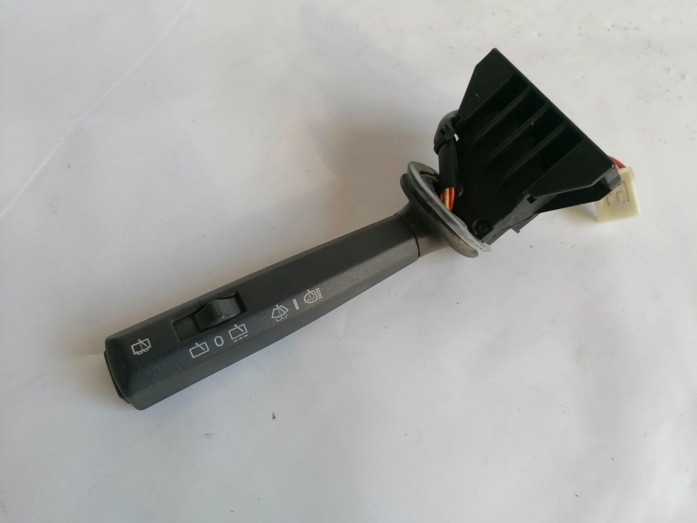 Stikla tīrītāja slēdzis priekš VOLVO V70 2000 2 Stikla tīrītāja slēdzis priekš VOLVO V70 2000