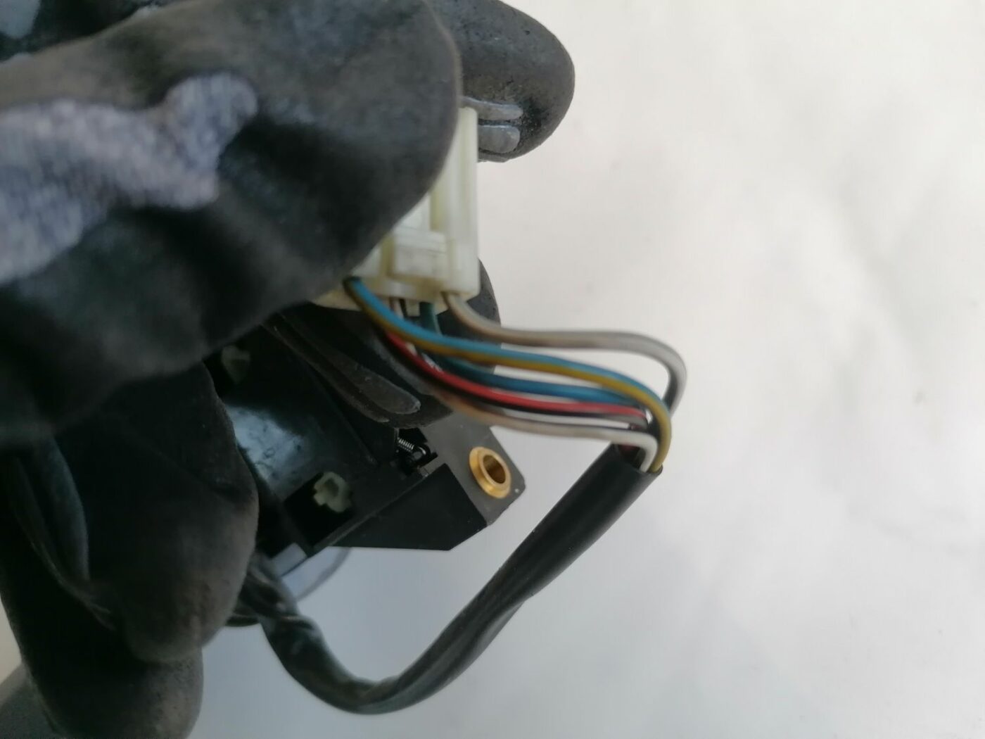 Pagrieziena rādītāju slēdzis priekš VOLVO V70 2000