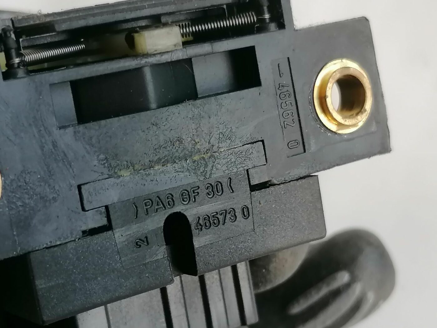 Pagrieziena rādītāju slēdzis priekš VOLVO V70 2000