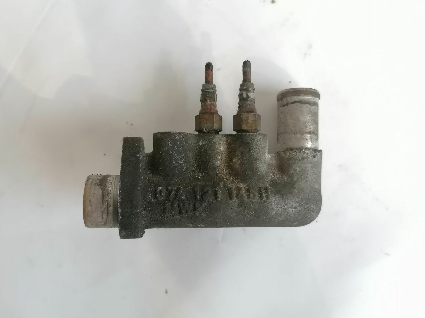 Dzesēšanas šķidruma sildīšanas bloks priekš VOLVO V70 2000 2 Dzesēšanas šķidruma sildīšanas bloks priekš VOLVO V70 2000