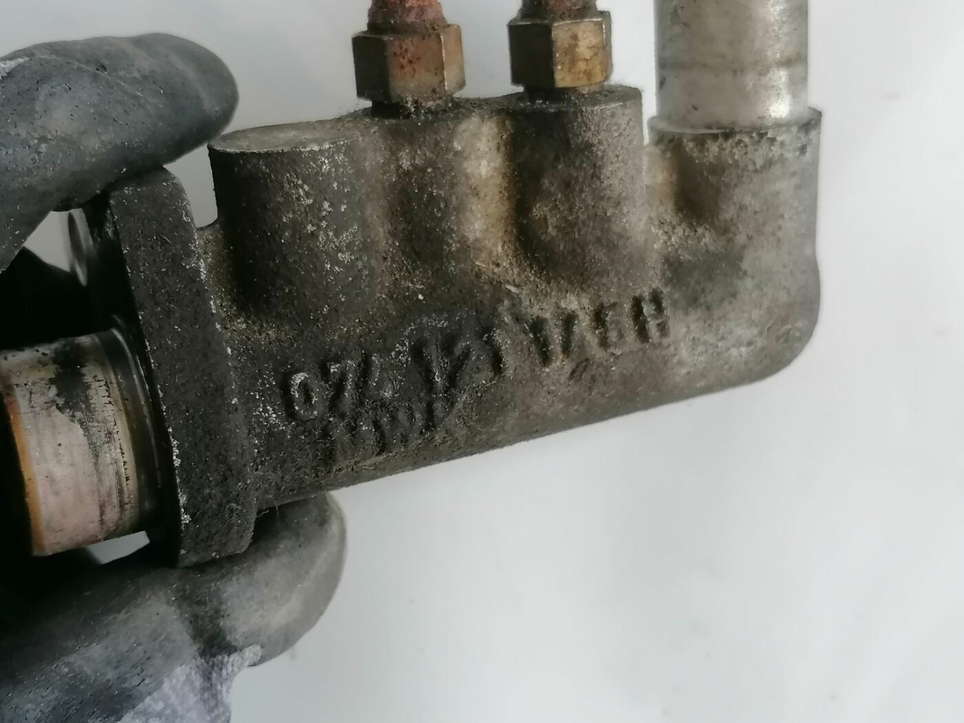 Dzesēšanas šķidruma sildīšanas bloks priekš VOLVO V70 2000 4 Dzesēšanas šķidruma sildīšanas bloks priekš VOLVO V70 2000