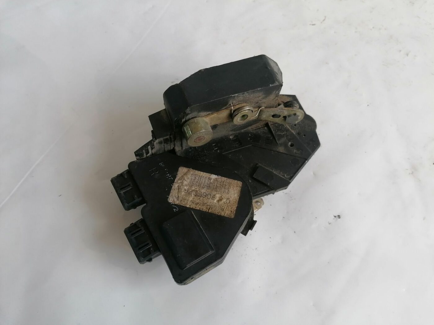 Priekšējo labo durvju slēdzene priekš VOLVO V70 2000