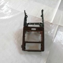 Centrālās konsoles dekoratīvais rāmis priekš VOLVO V70 2000