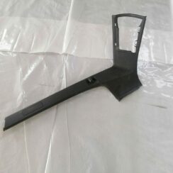 Bagažnieka nodalījuma statnes apdare priekš VOLVO V70 2000