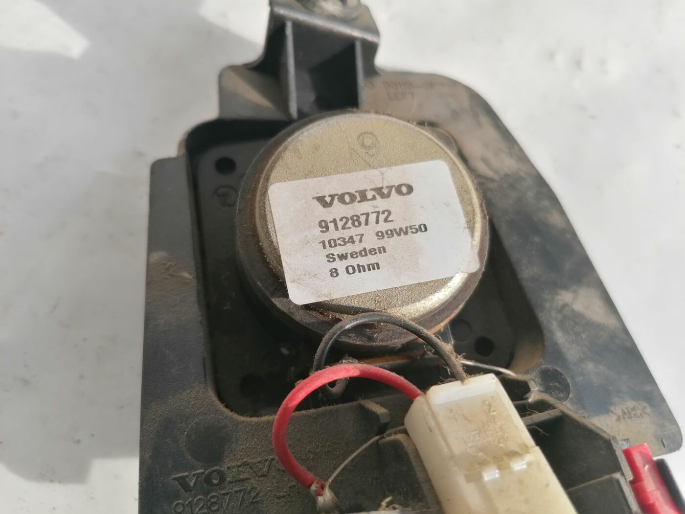 Durvju skaļrunis, augšā priekš VOLVO V70 2000