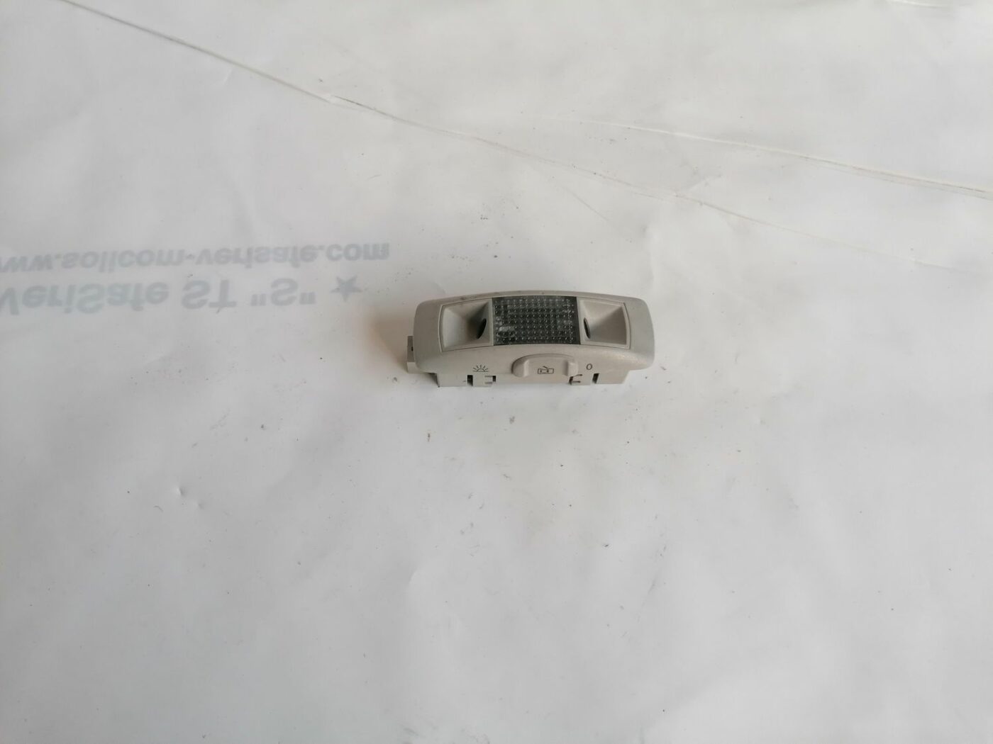 Aizmugurējo sēdvietu apgaismojums priekš VW PASSAT 2003 UNIVERSAL BLUE 1 Aizmugurējo sēdvietu apgaismojums priekš VW PASSAT 2003 UNIVERSAL BLUE