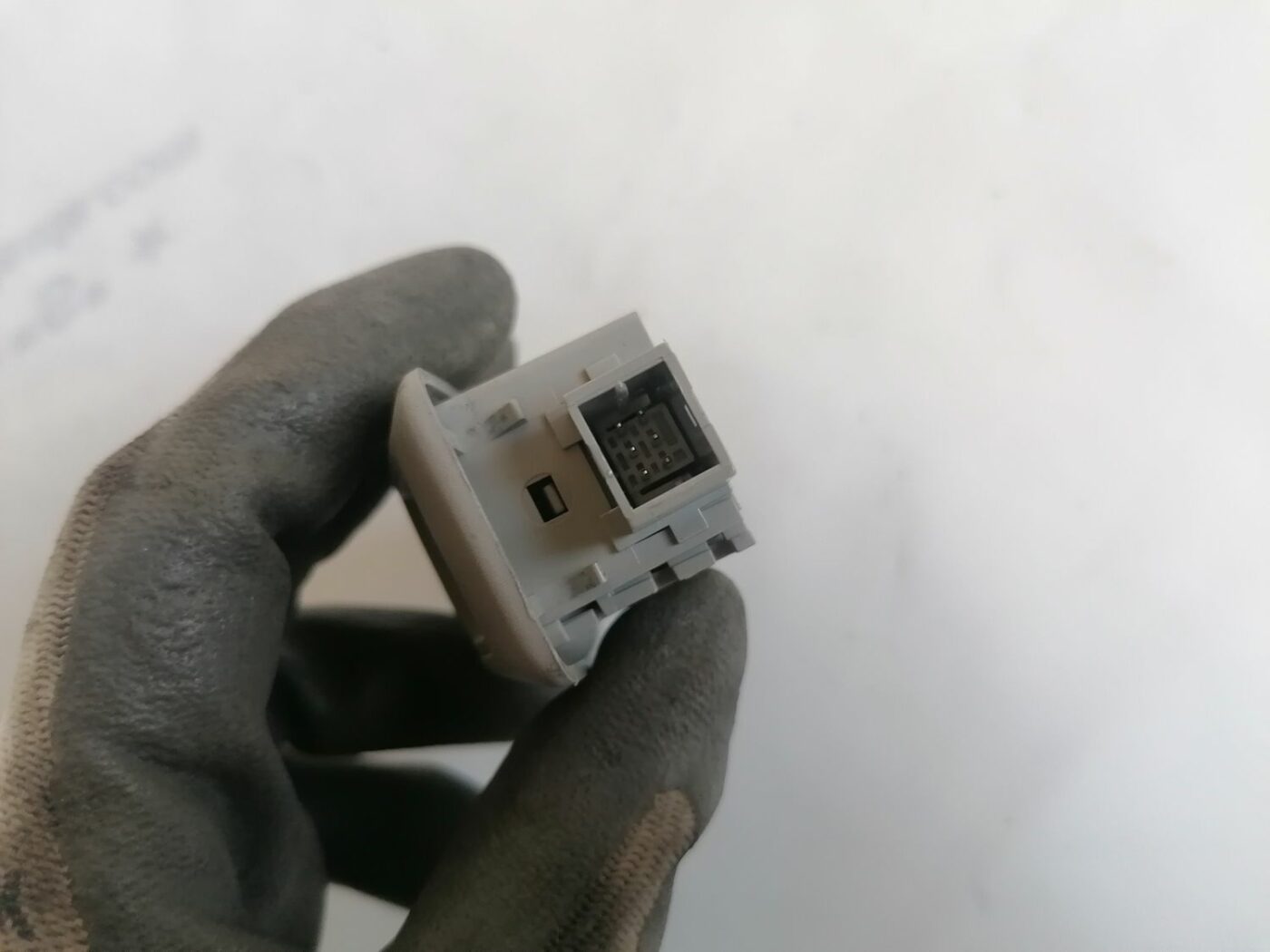 Aizmugurējo sēdvietu apgaismojums priekš VW PASSAT 2003 UNIVERSAL BLUE 5 Aizmugurējo sēdvietu apgaismojums priekš VW PASSAT 2003 UNIVERSAL BLUE