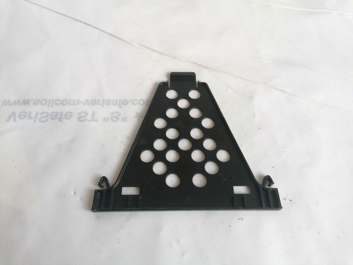 Salona plastmasa priekš VW PASSAT 2003 UNIVERSAL BLUE 2 Salona plastmasa priekš VW PASSAT 2003 UNIVERSAL BLUE