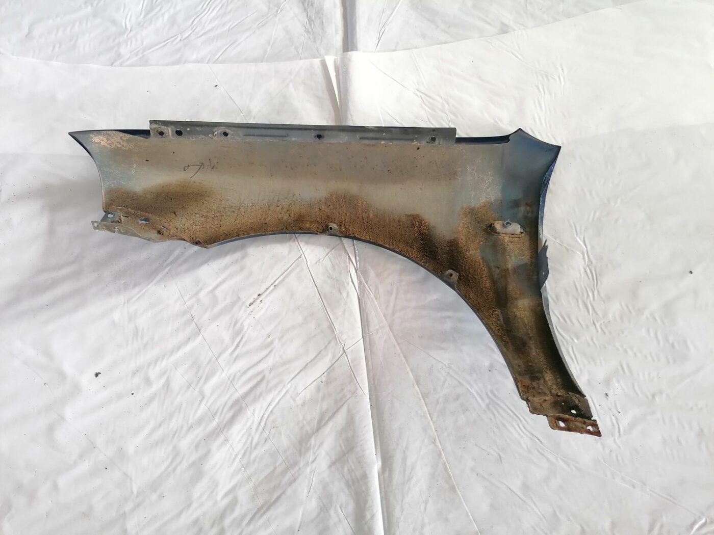 Priekšējais labais spārns priekš VW PASSAT 2003 UNIVERSAL BLUE 7 Priekšējais labais spārns priekš VW PASSAT 2003 UNIVERSAL BLUE