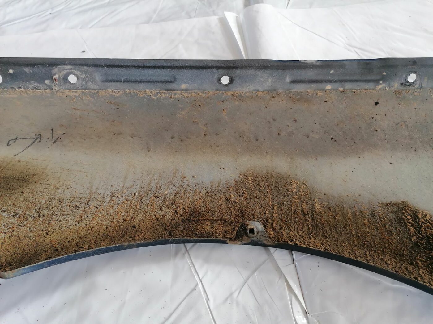 Priekšējais labais spārns priekš VW PASSAT 2003 UNIVERSAL BLUE 4 Priekšējais labais spārns priekš VW PASSAT 2003 UNIVERSAL BLUE