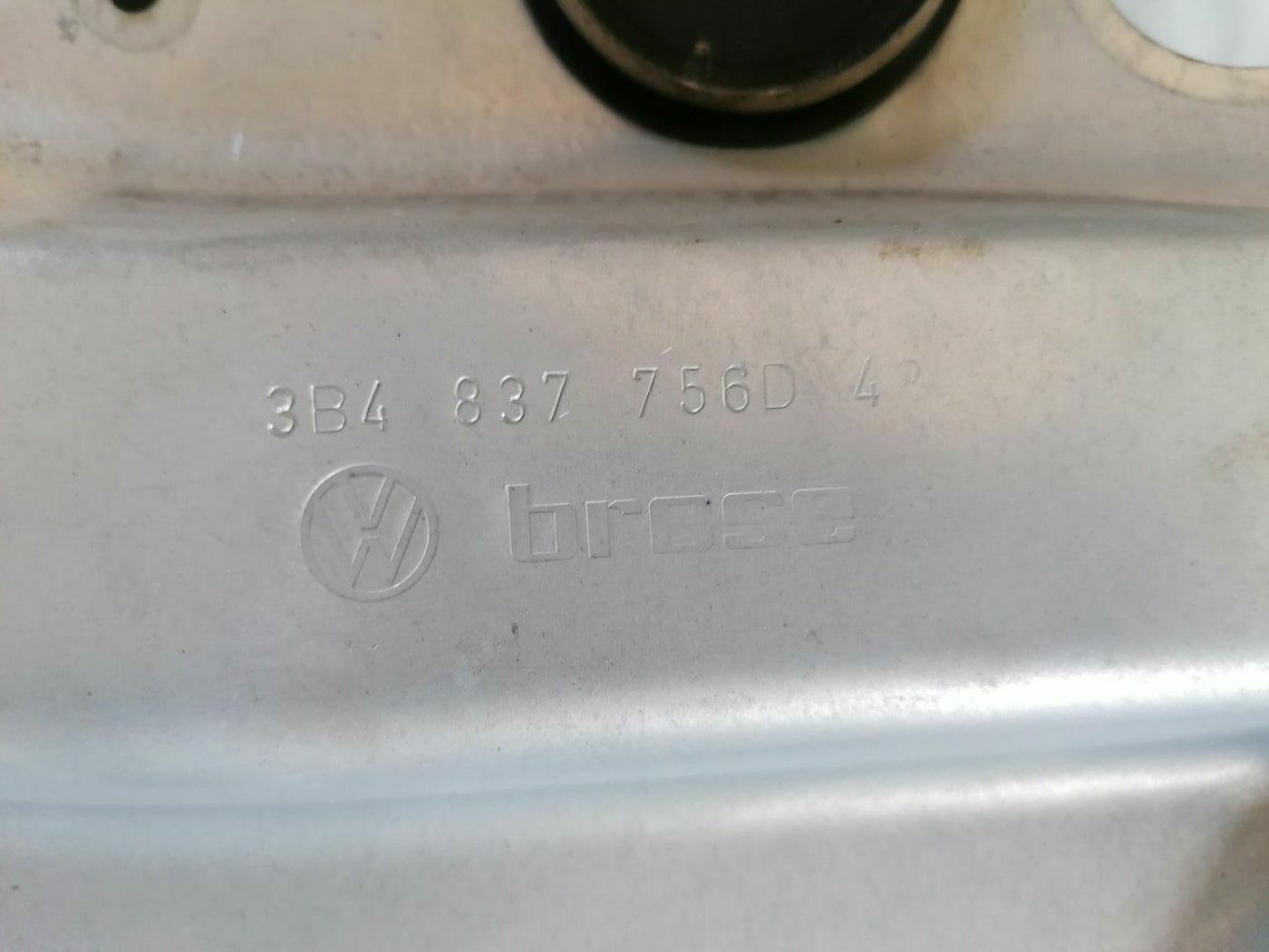 Stikla pacelšanas mehānisma panele priekš VW PASSAT 2003 UNIVERSAL BLUE 5 Stikla pacelšanas mehānisma panele priekš VW PASSAT 2003 UNIVERSAL BLUE