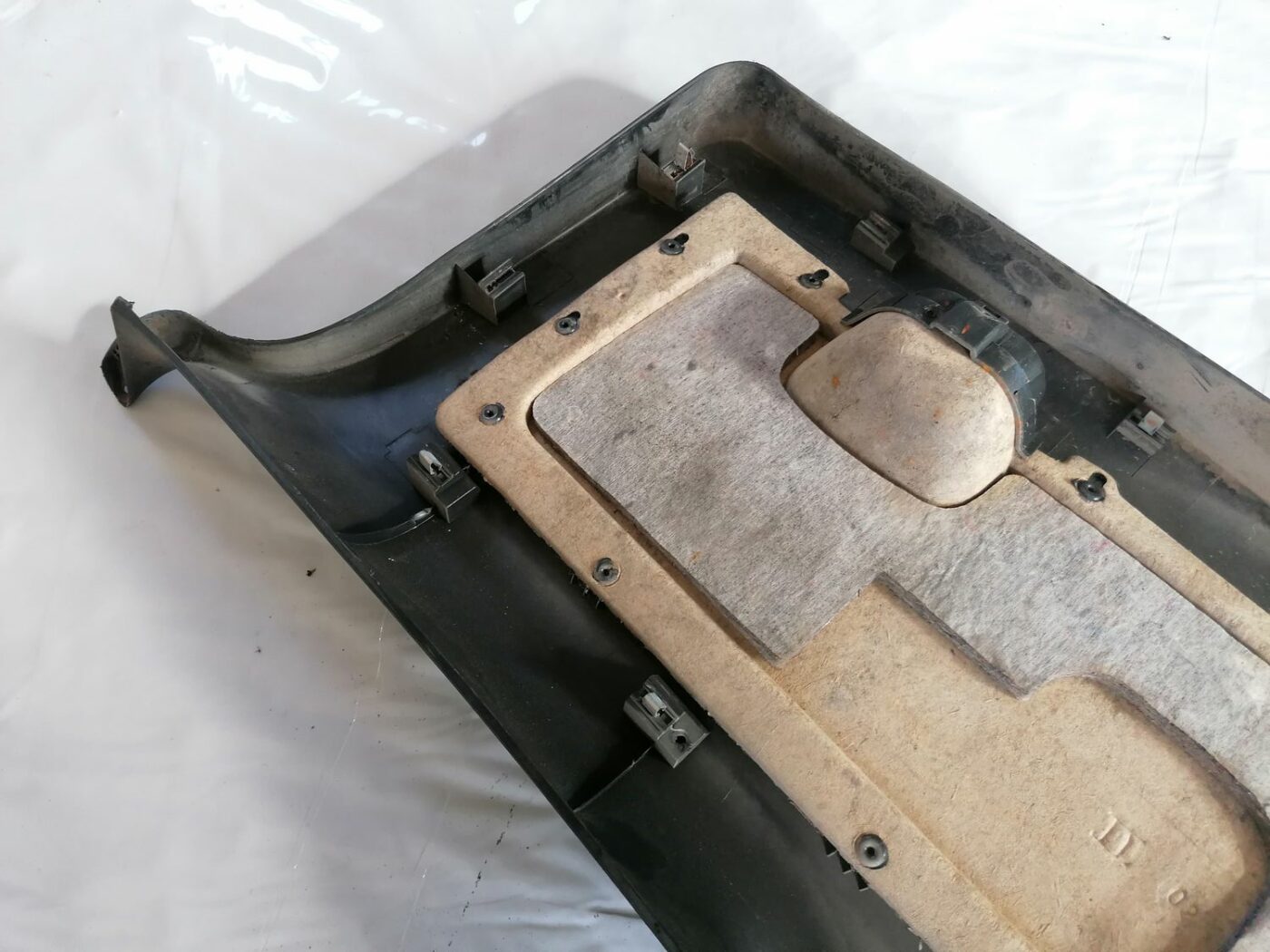 Bagāžnieka vāka liela apdare priekš VW PASSAT 2003 UNIVERSAL BLUE