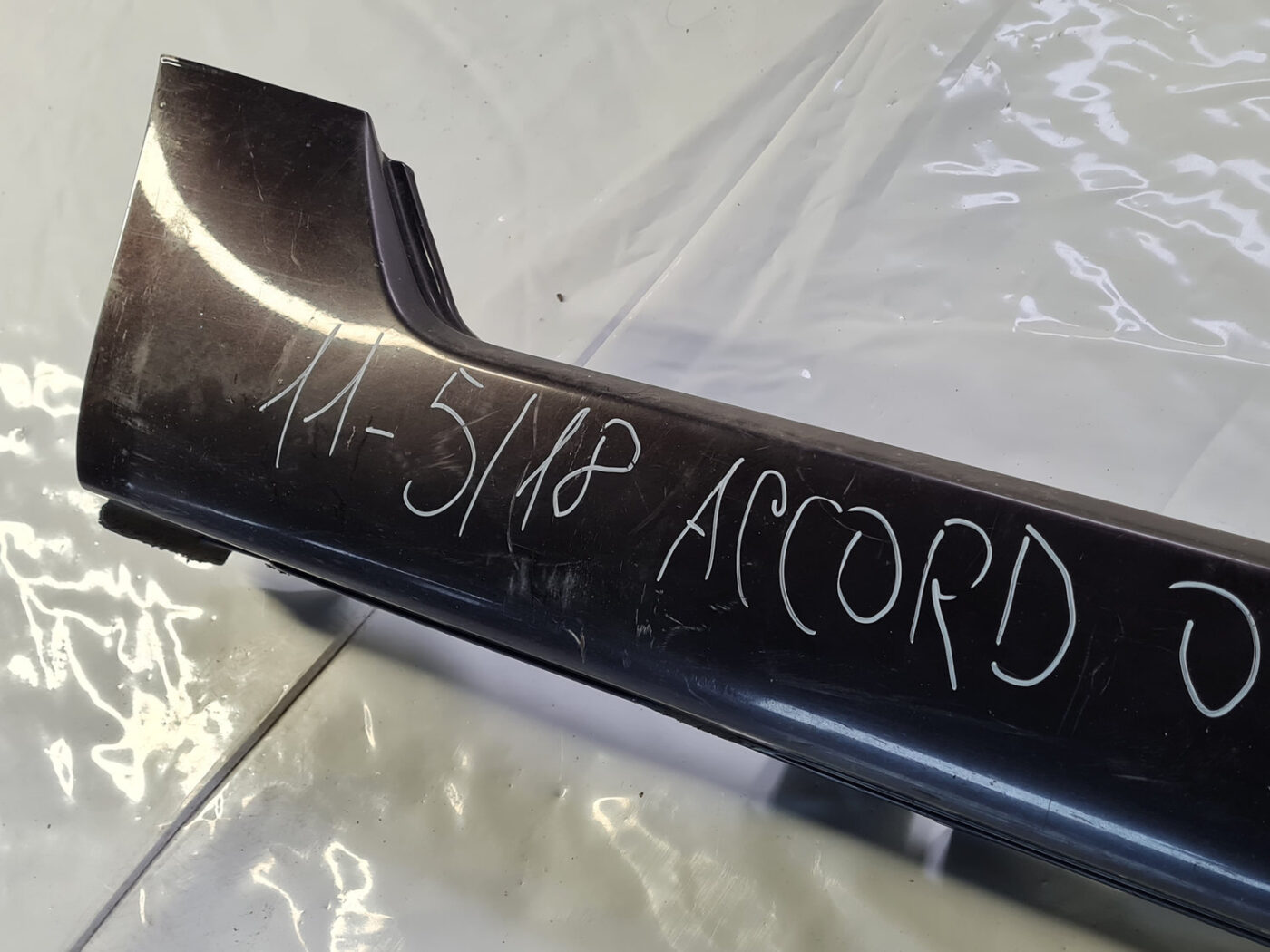 Ārēja sliekšņa laba uzlika priekš HONDA ACCORD 2008 11 Ārēja sliekšņa laba uzlika priekš HONDA ACCORD 2008