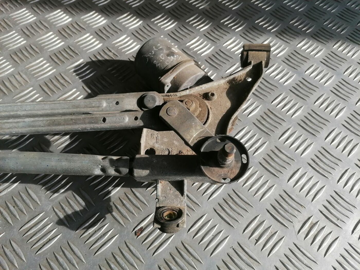 Vējstikla tīrīšanas mehānisms priekš HONDA CIVIC 2004