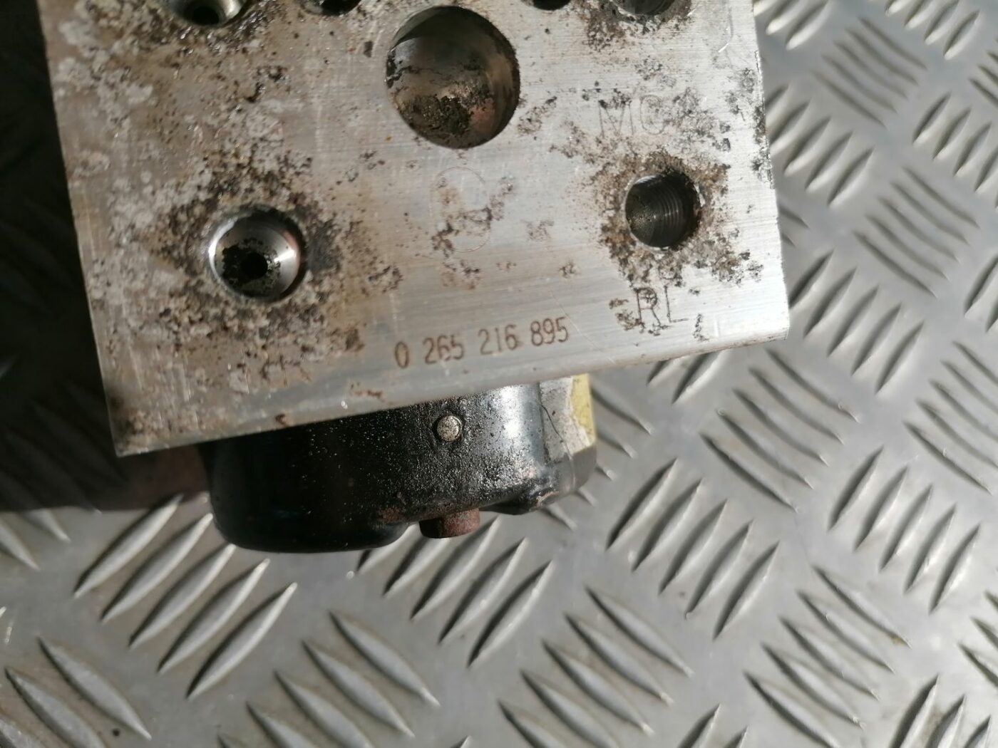 ABS bloks priekš HONDA CIVIC 2004 7 ABS bloks priekš HONDA CIVIC 2004