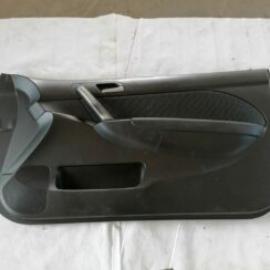 Priekšējo labo durvju apdare priekš HONDA CIVIC 2004