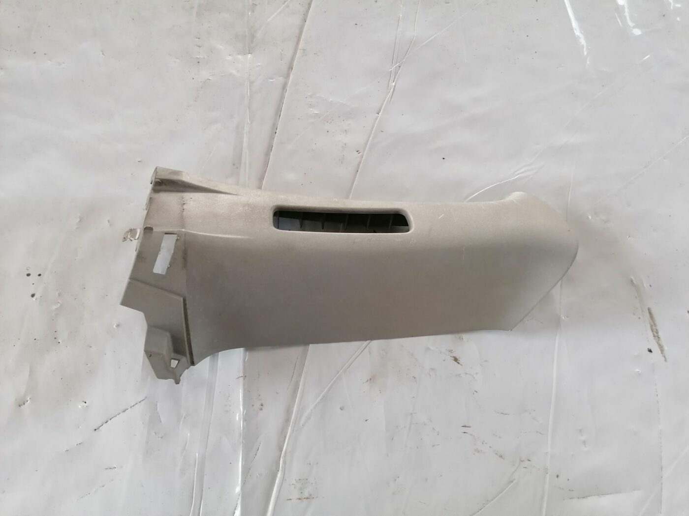 Vidējas salona statnes apdare priekš HONDA CIVIC 2004