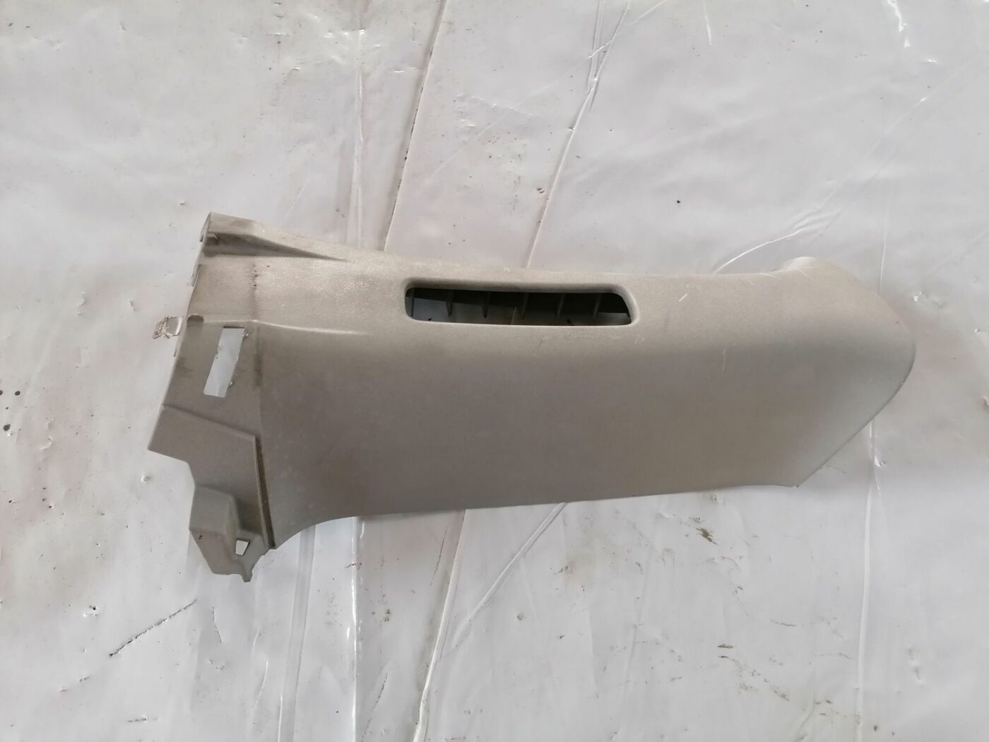 Vidējas salona statnes apdare priekš HONDA CIVIC 2004