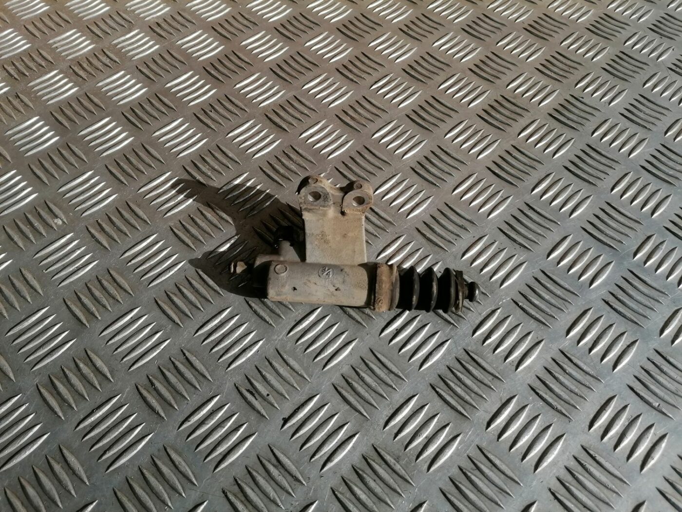 Sajūga palīgcilindrs priekš HONDA CIVIC 2004