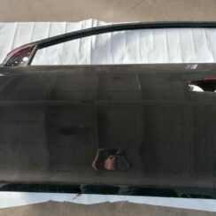 Priekšējās kreisās durvis priekš HONDA CIVIC 2004