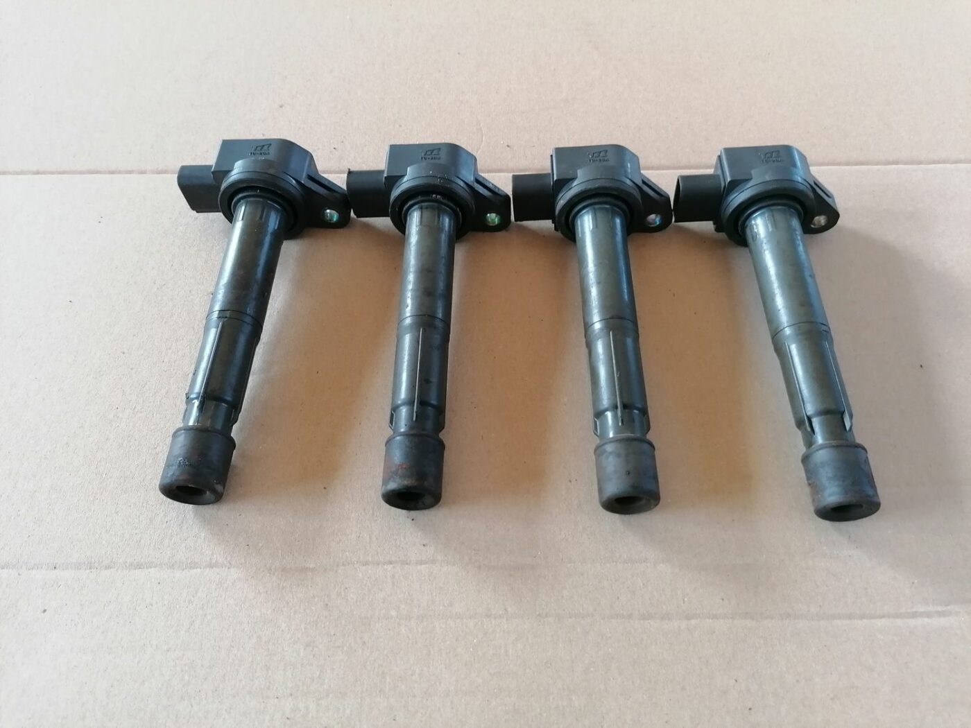 Augstsprieguma spole priekš HONDA ACCORD 2003 SILVER 2 Augstsprieguma spole priekš HONDA ACCORD 2003 SILVER