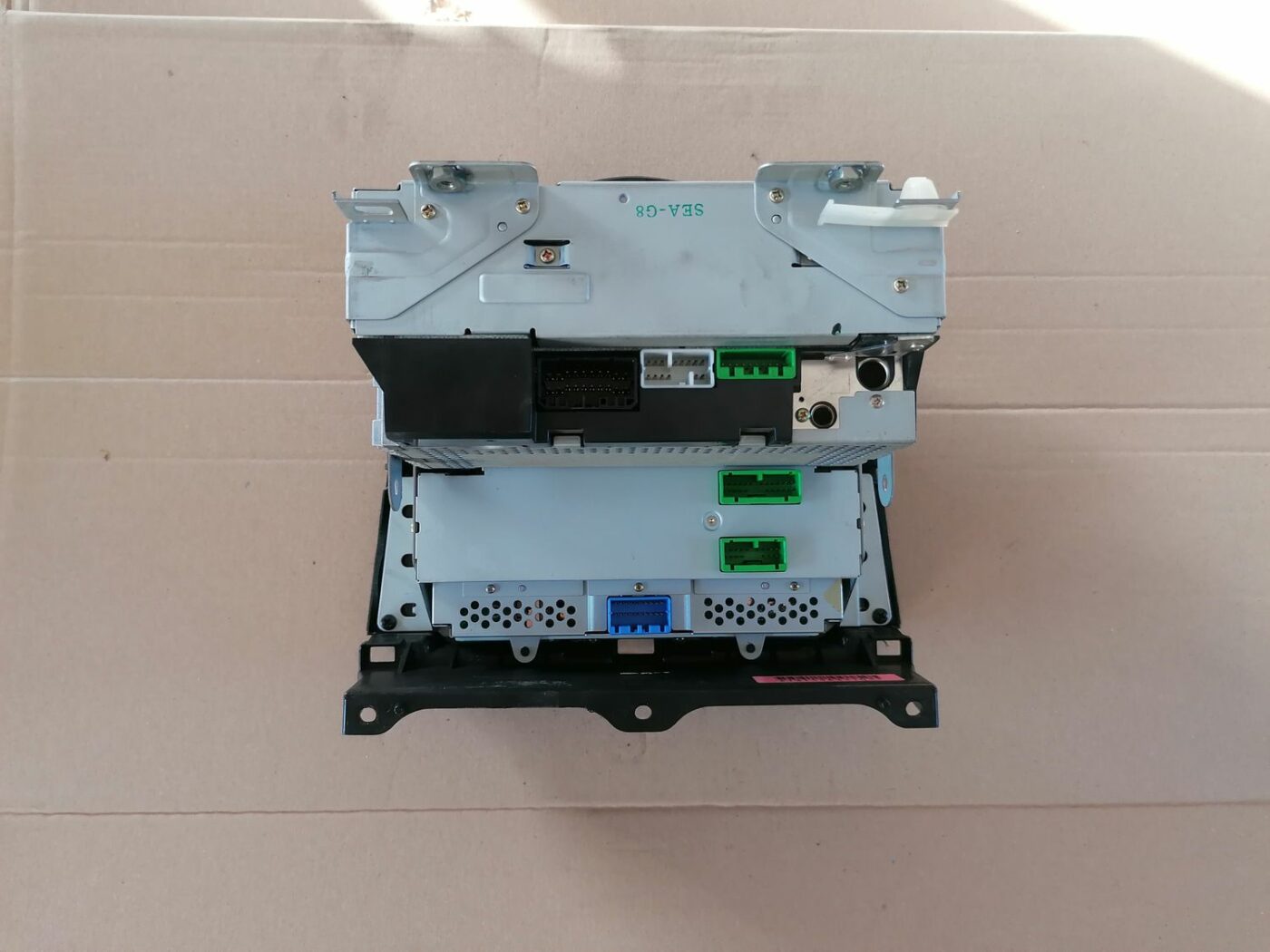 CD/DVD/Navigācijas bloks priekš HONDA ACCORD 2003 SILVER 3 CD/DVD/Navigācijas bloks priekš HONDA ACCORD 2003 SILVER