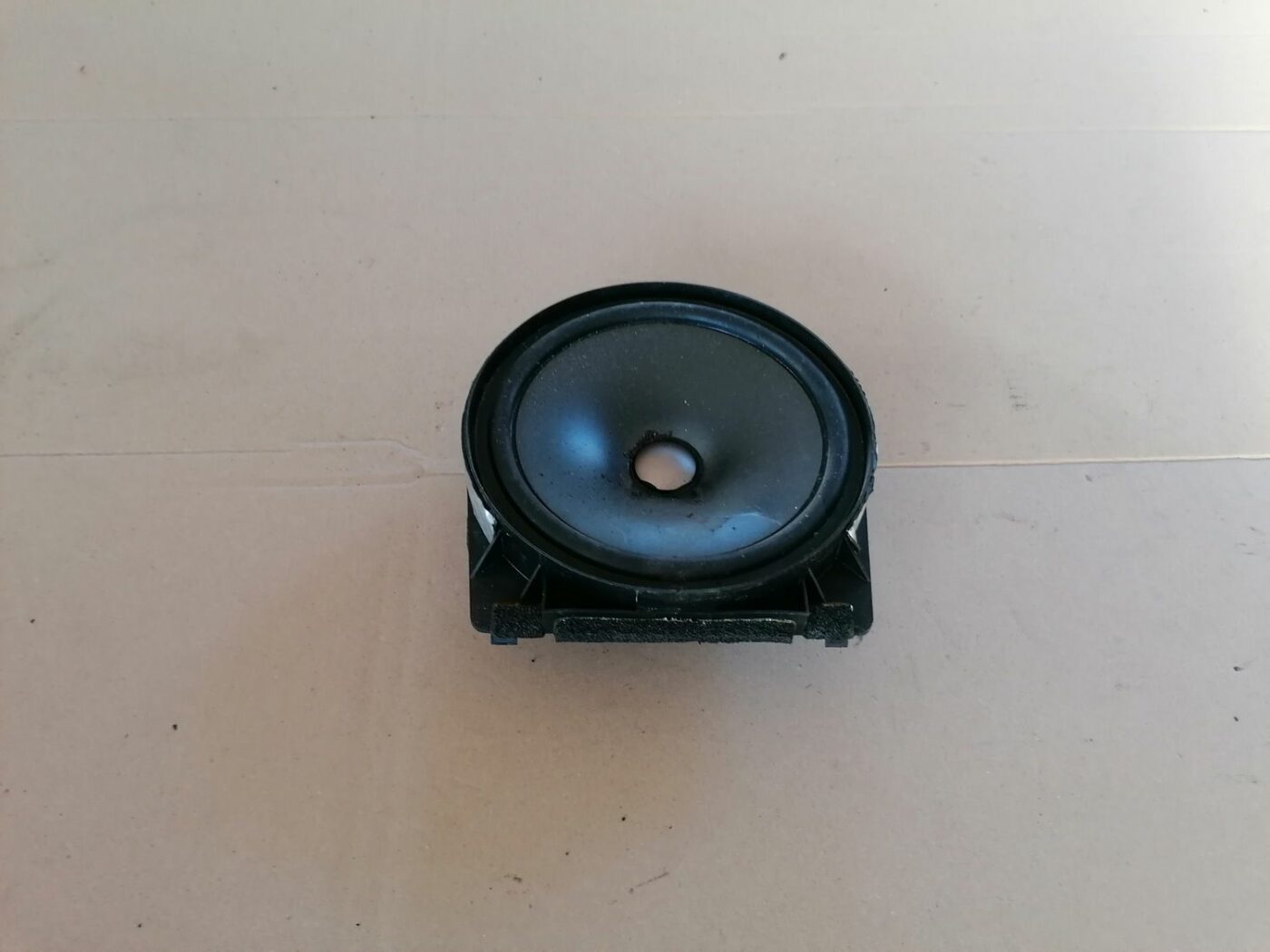 Durvju skaļrunis, apakšā priekš HONDA ACCORD 2003 SILVER 1 Durvju skaļrunis, apakšā priekš HONDA ACCORD 2003 SILVER