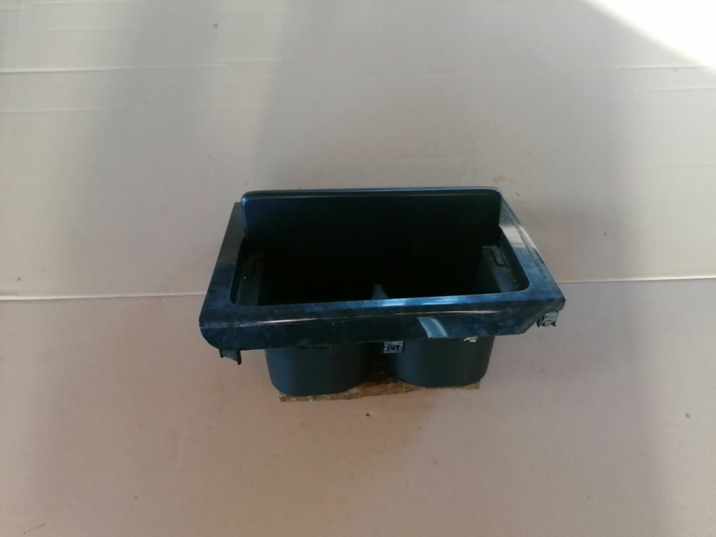 Krūzes turētājs priekš HONDA ACCORD 2003 SILVER 6 Krūzes turētājs priekš HONDA ACCORD 2003 SILVER