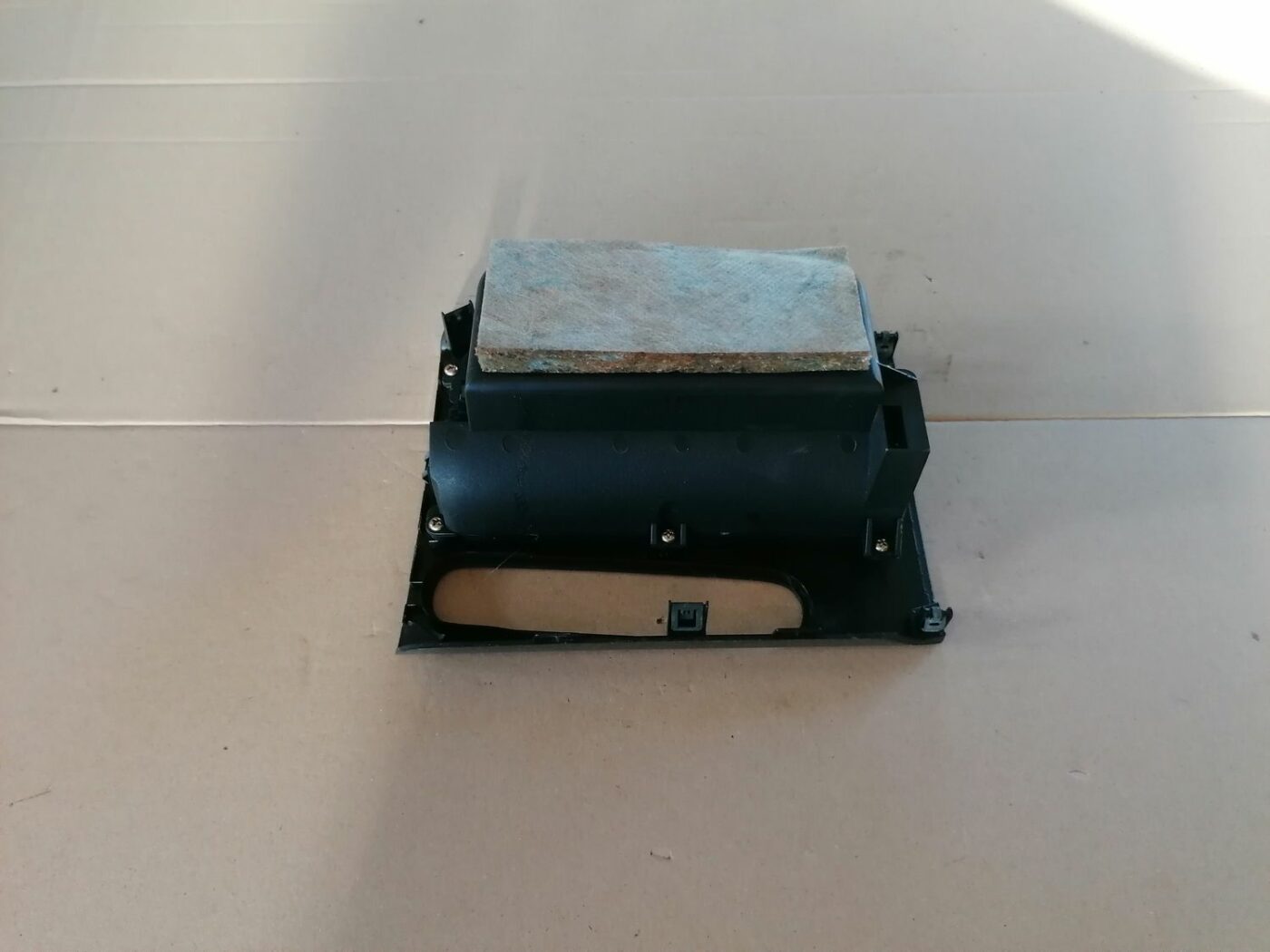 Krūzes turētājs priekš HONDA ACCORD 2003 SILVER 5 Krūzes turētājs priekš HONDA ACCORD 2003 SILVER