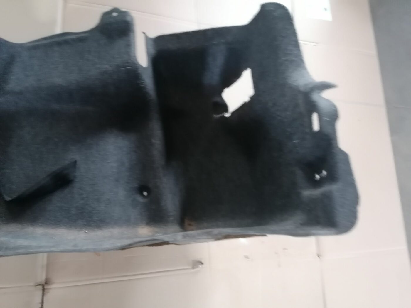 Bagāžnieka nodalījuma sānu apdare priekš HONDA ACCORD 2003 SILVER