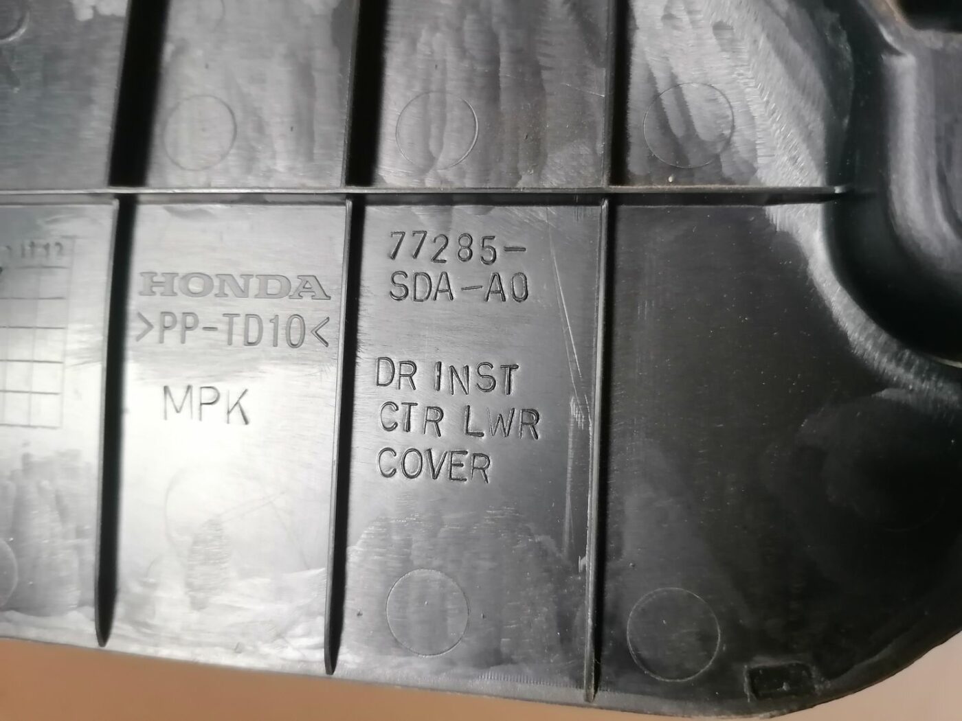 Centrālās konsoles (apdares) sānu panelis priekš HONDA ACCORD 2003 SILVER