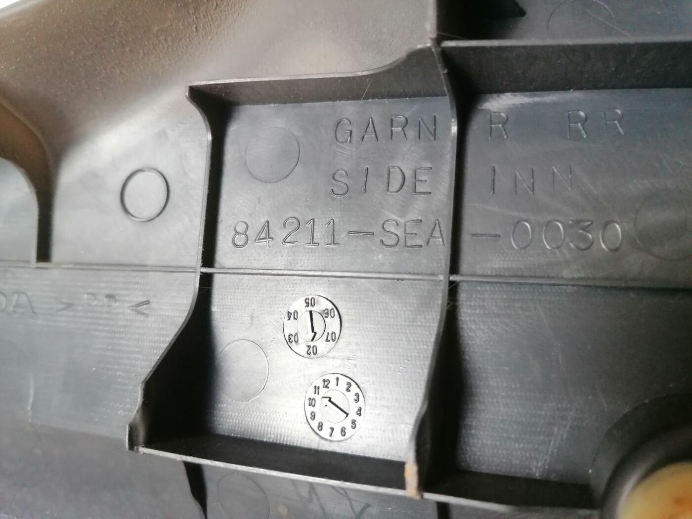 Sliekšņa aizmugurēja laba uzlika (salonā) priekš HONDA ACCORD 2003 SILVER 3 Sliekšņa aizmugurēja laba uzlika (salonā) priekš HONDA ACCORD 2003 SILVER