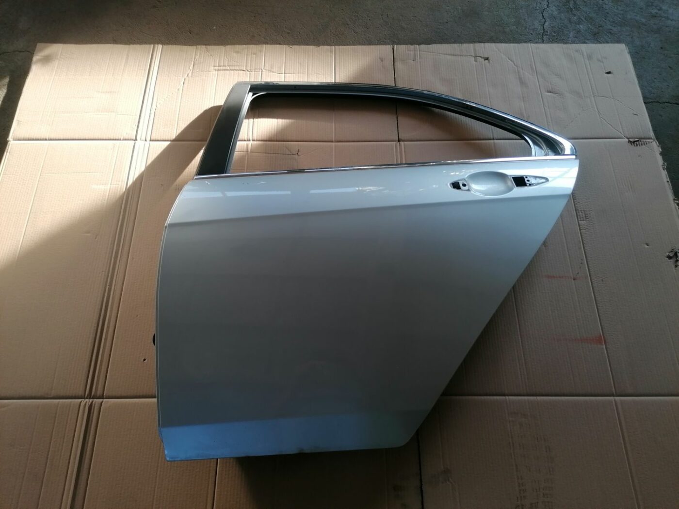 Aizmugurējās kreisās durvis priekš HONDA ACCORD 2003 SILVER