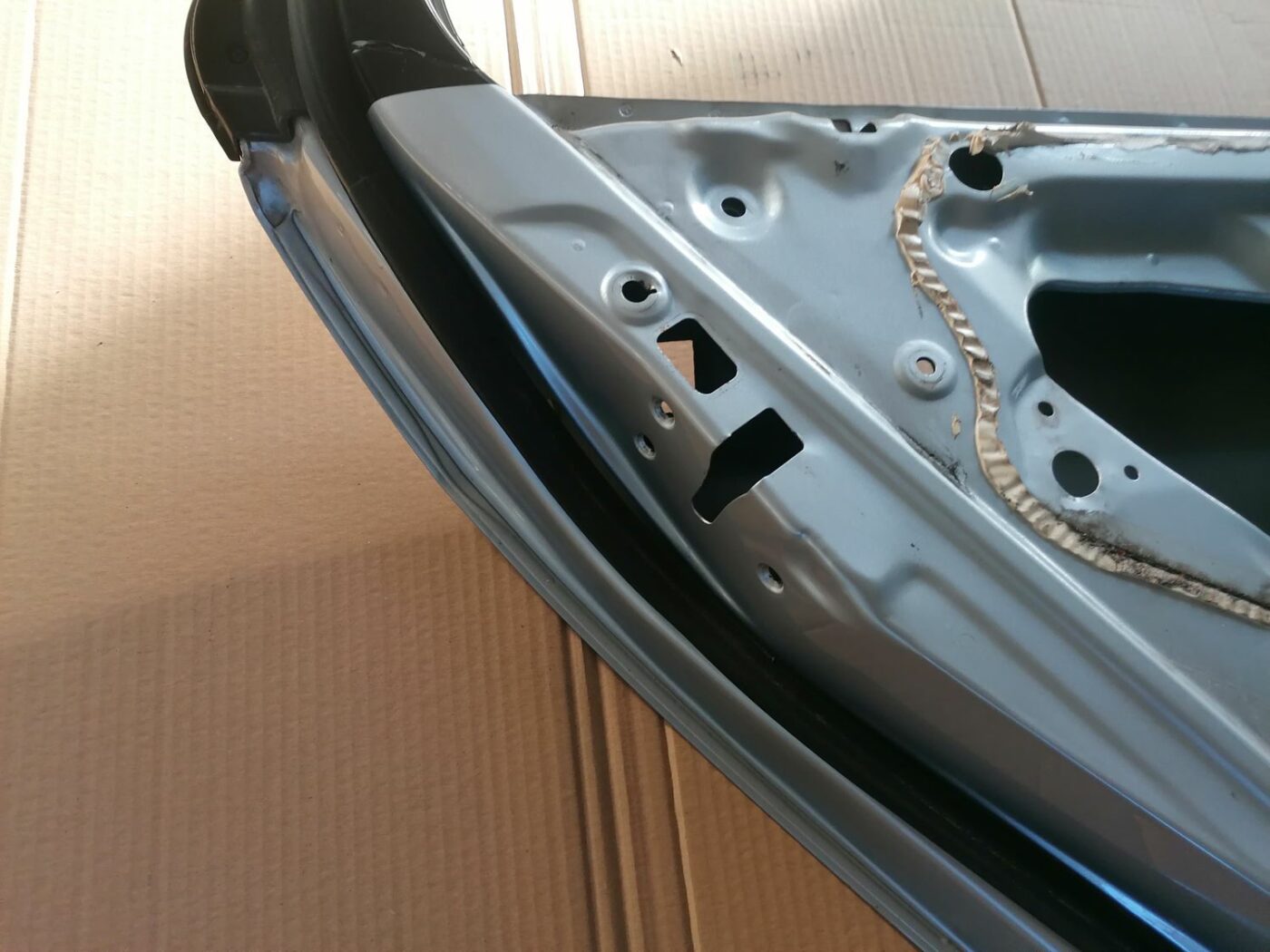 Aizmugurējās kreisās durvis priekš HONDA ACCORD 2003 SILVER