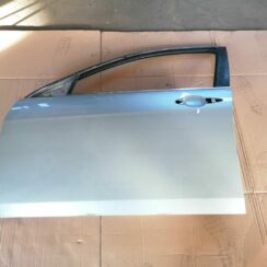 Priekšējās kreisās durvis priekš HONDA ACCORD 2003 SILVER