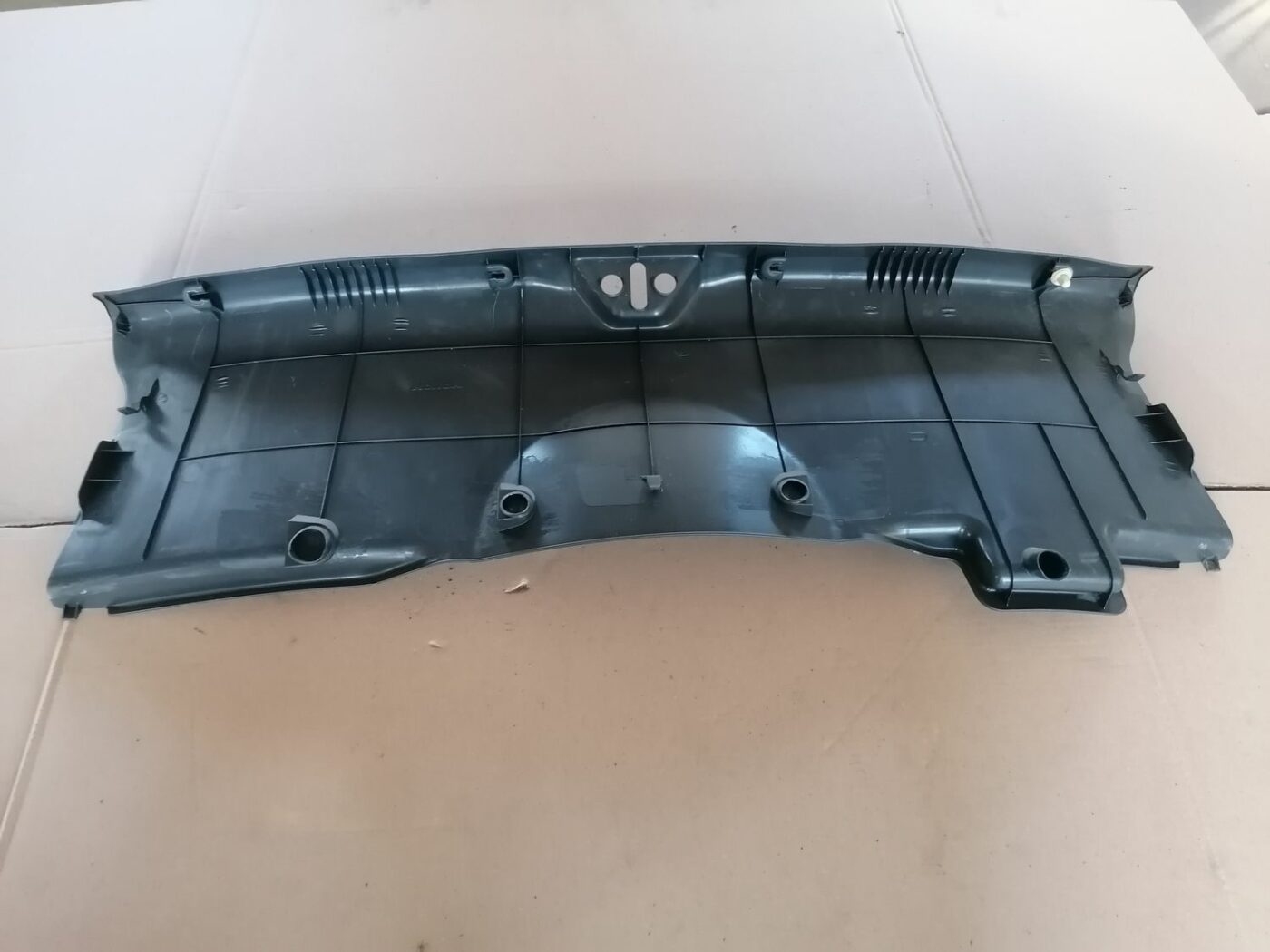 Bagažnieka nodalījuma sliekšņa uzlika priekš HONDA ACCORD 2003 SILVER