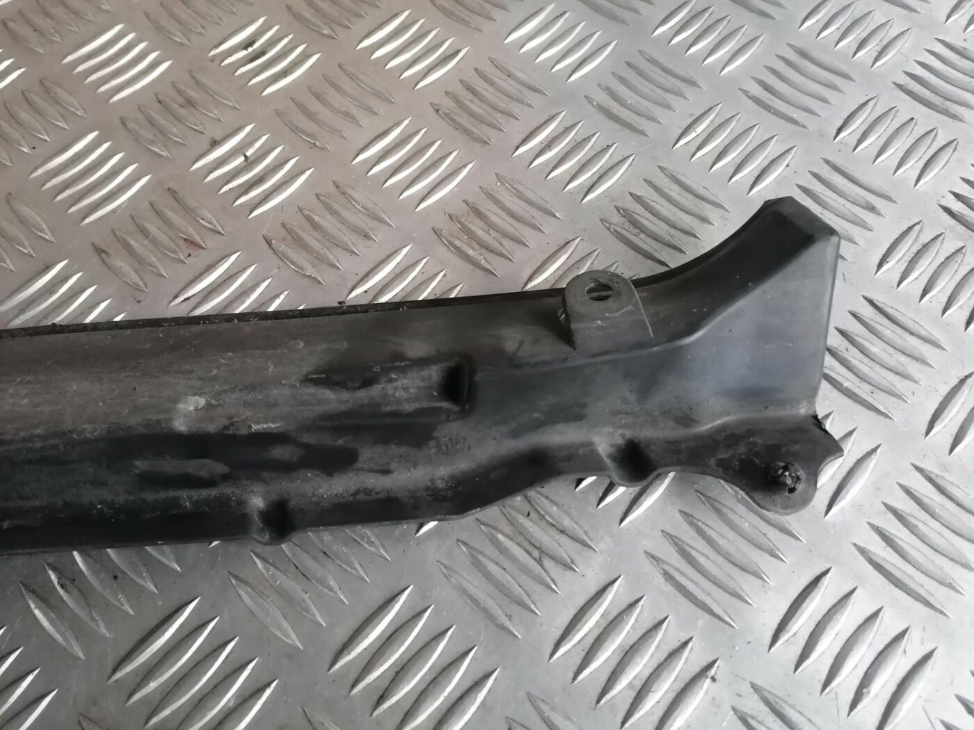 Ieliktņis starp spārnu un durvīm priekš HONDA ACCORD 2003 SILVER 2 Ieliktņis starp spārnu un durvīm priekš HONDA ACCORD 2003 SILVER