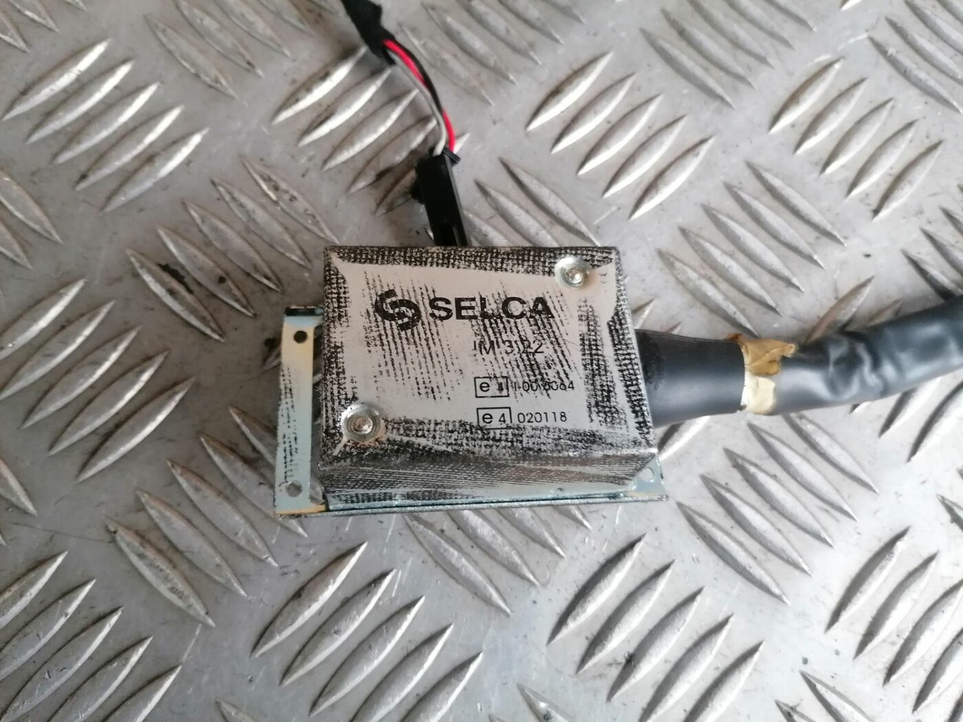 Imobilaizera vadības bloks priekš HONDA ACCORD 2003 SILVER 2 Imobilaizera vadības bloks priekš HONDA ACCORD 2003 SILVER