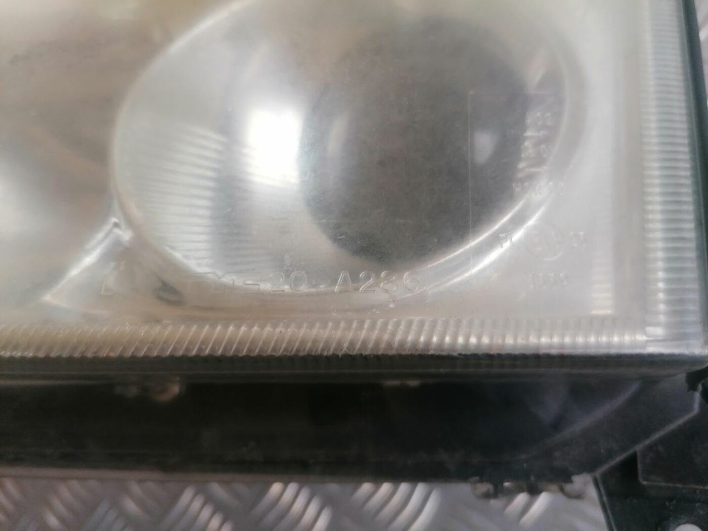 Priekšējais kreisais lukturis priekš OPEL VECTRA C 2002 3 Priekšējais kreisais lukturis priekš OPEL VECTRA C 2002