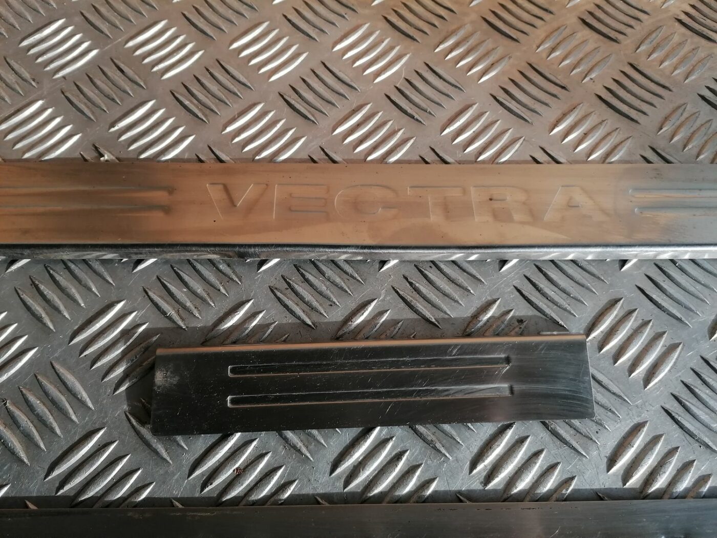 Sliekšņu uzliku komplekts priekš OPEL VECTRA C 2002