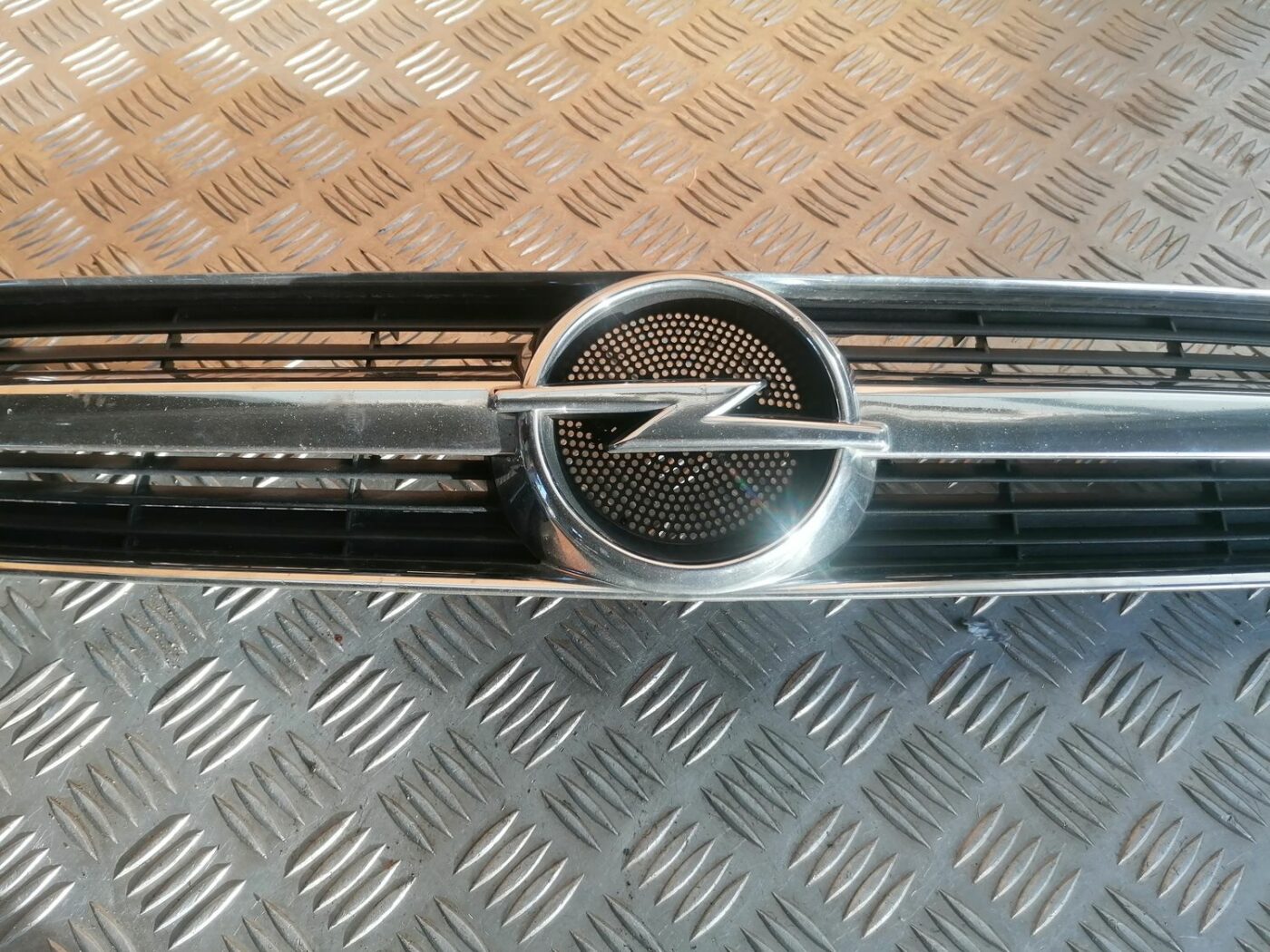 Bufera reste priekš OPEL VECTRA C 2002 7 Bufera reste priekš OPEL VECTRA C 2002