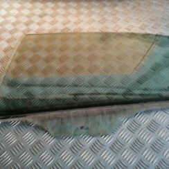 Aizmugurējo kreiso durvju stikls priekš OPEL VECTRA C 2002