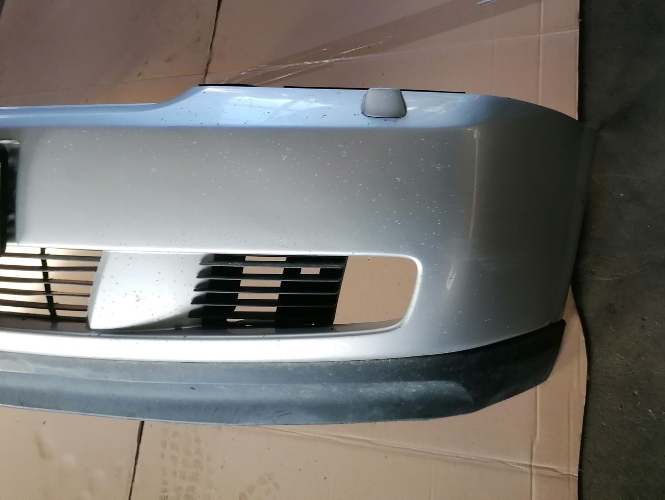 Priekšējais buferis priekš OPEL VECTRA C 2002 10 Priekšējais buferis priekš OPEL VECTRA C 2002