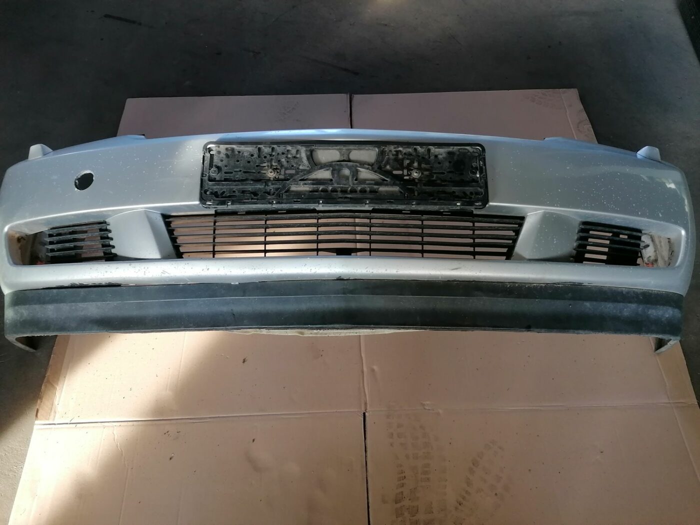 Priekšējais buferis priekš OPEL VECTRA C 2002 8 Priekšējais buferis priekš OPEL VECTRA C 2002