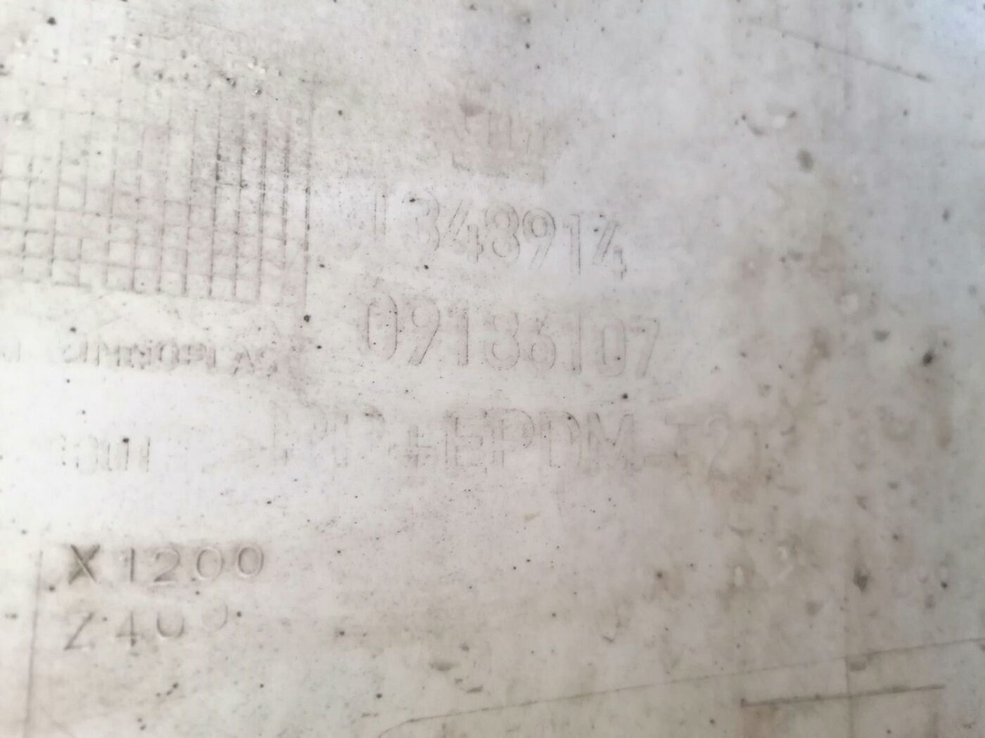 Priekšējais buferis priekš OPEL VECTRA C 2002 7 Priekšējais buferis priekš OPEL VECTRA C 2002